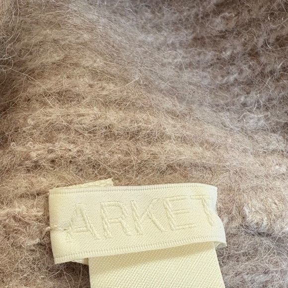 Like New Arket Alpaca Blend Beanie - Picture 3 of 7